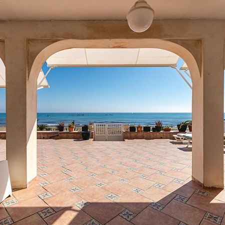 Beachfront Bliss: Apartamento A Pie De Playa อาลิกันเต ภายนอก รูปภาพ