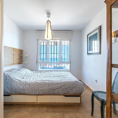 Beachfront Bliss: Apartamento A Pie De Playa อาลิกันเต ภายนอก รูปภาพ