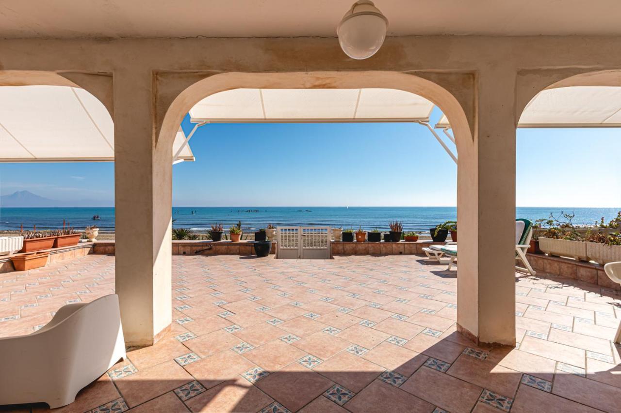 Beachfront Bliss: Apartamento A Pie De Playa อาลิกันเต ภายนอก รูปภาพ