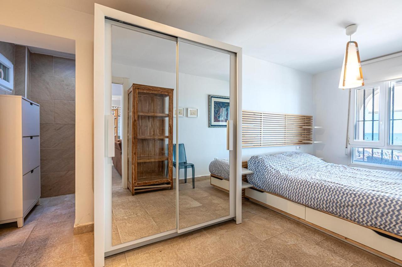 Beachfront Bliss: Apartamento A Pie De Playa อาลิกันเต ภายนอก รูปภาพ