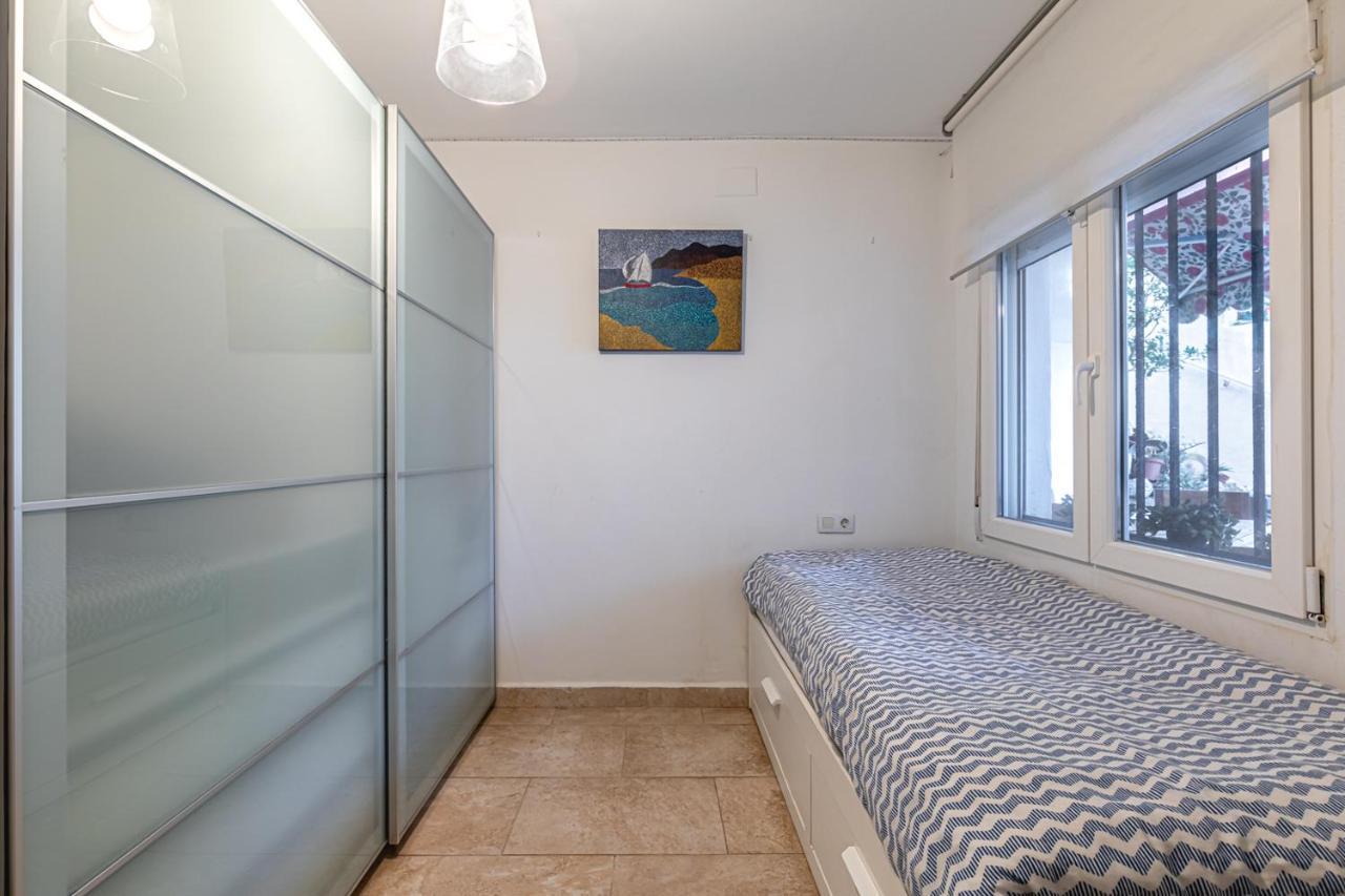 Beachfront Bliss: Apartamento A Pie De Playa อาลิกันเต ภายนอก รูปภาพ