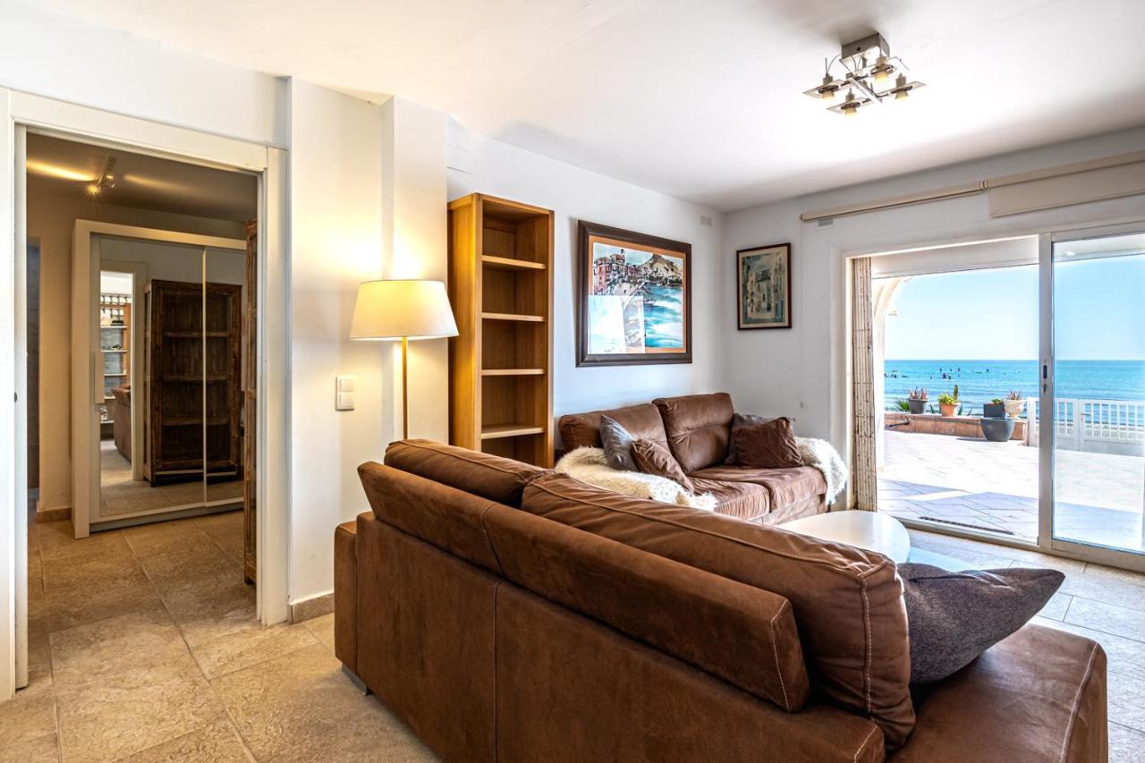 Beachfront Bliss: Apartamento A Pie De Playa อาลิกันเต ภายนอก รูปภาพ